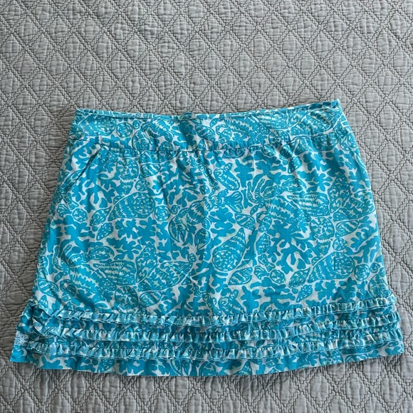 Lilly Pulitzer Dresses & Skirts - Lily Pulitzer skort!  Seashell print.  Perfect condition! New without tags.